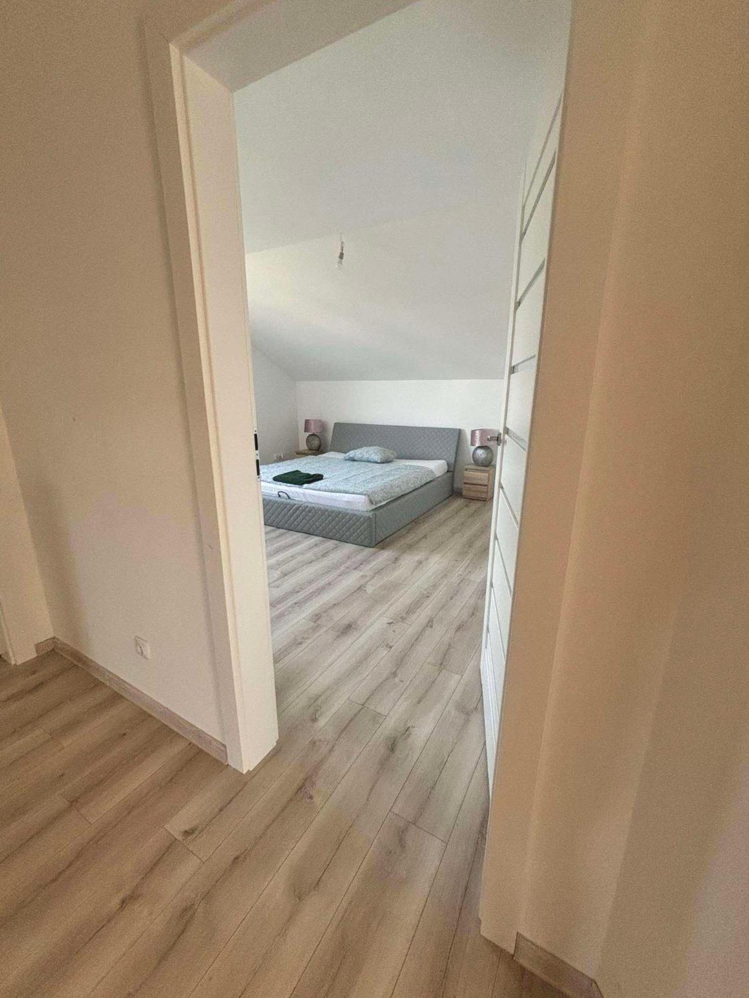 Dworek Sadlinki Esterno foto